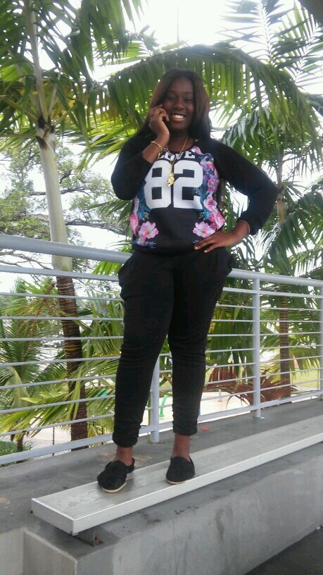 talented singer,poet,c/o 2015 ,funny,awesome. CAPRICORNGANGG