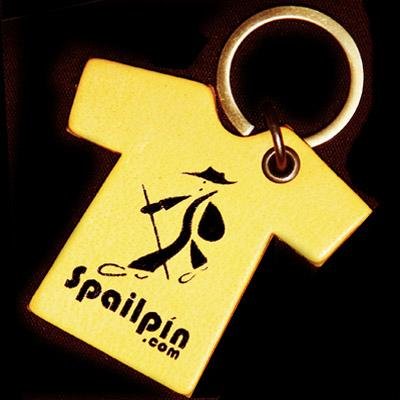 T-Léinte, Geansaithe agus Earraí Gaelacha den scoth.
Irish Language T-Shirt & Hoody Producer with shop in An Spidéal and online