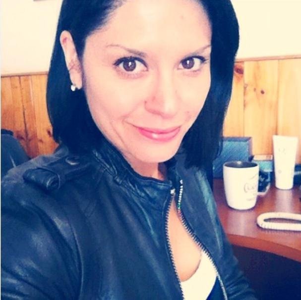 Un poco loquita, un poquito cuerda, solo entrego cariño a quien lo merezca ✌️