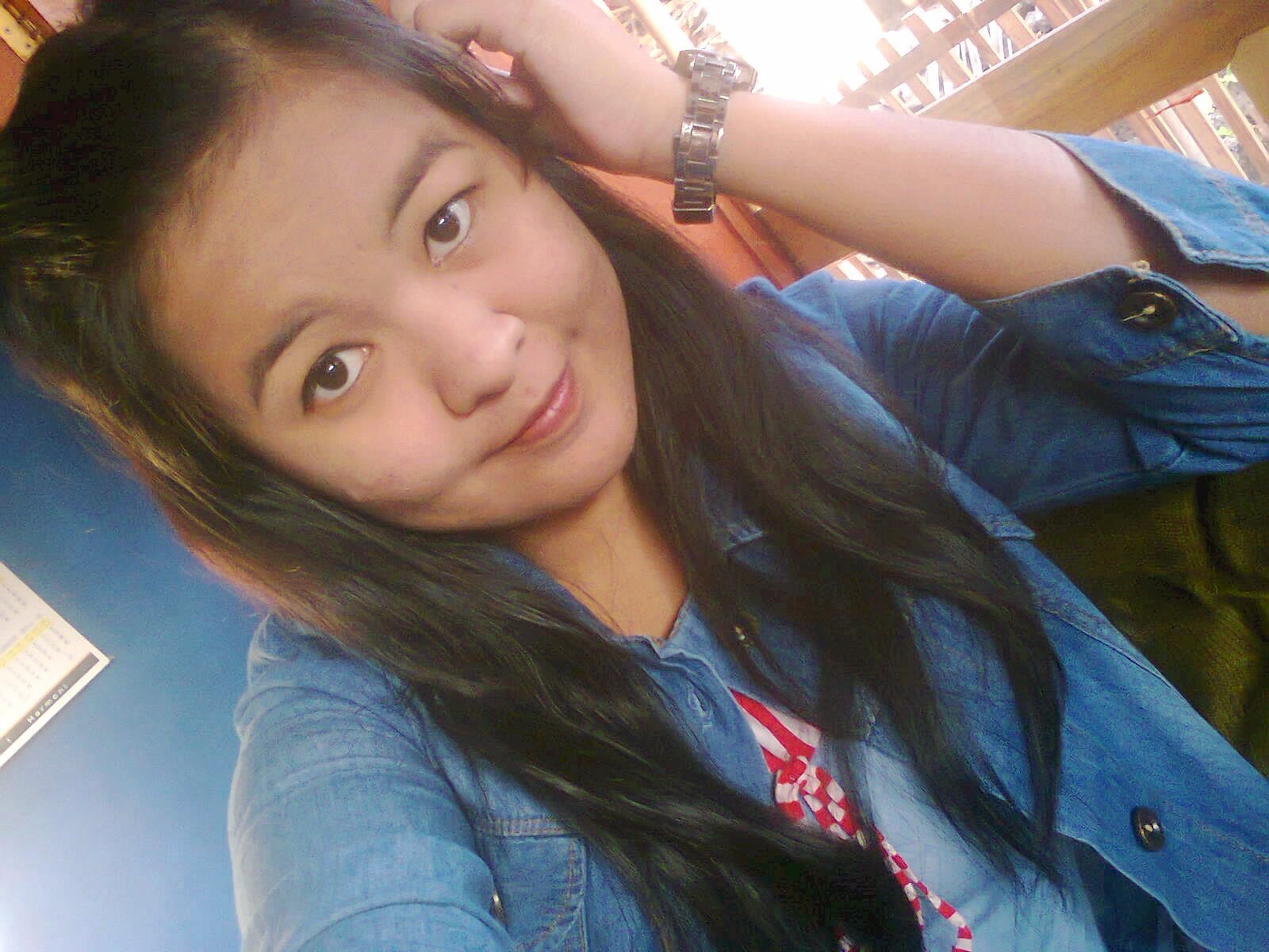 #14 mei 1997,  smart, b4ik, cute and  rajin. .. pling suka cma music and gk suka d cuek.in+di diemin