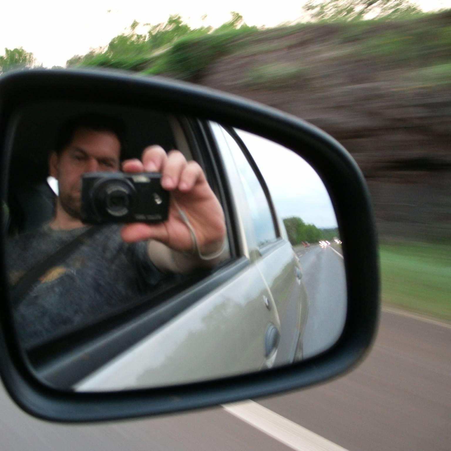 gambarruttag's profile picture. Técnico en informática y redes. Locutor y Operador de Radio. Entusiasta de la fotografía y de la tecnología en general.