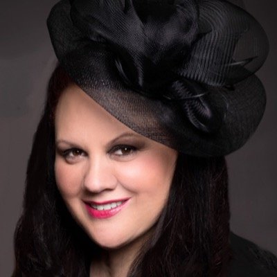 Artes escenicas! Escenografa Vestuarista Caract. Teatral ! 
MILLINER 
Sombreros Tocados y Accesorios