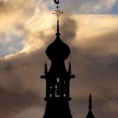Sinds 1654 strooi ik op markt- en hoogtijdagen mijn klanken uit over de burgers van Bommel