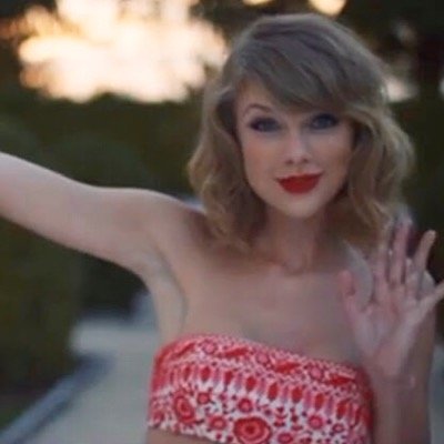 Follow if you love Taylor Swift as much as i do. :) She's my idol and inspiration. I love you @taylorswift13!!