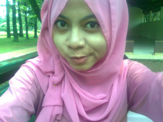 vitri_azizah29's profile picture. Assalamu'alaikum! 
I love Allah. I love The Prophet, Muhammad saw. I love reading Qur'an. And I love ISLAM. How about you?