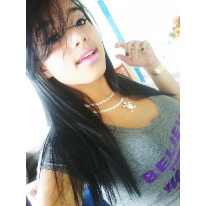 r_heloa's profile picture. SIGAM QUE EU SIGO DE VOLTA