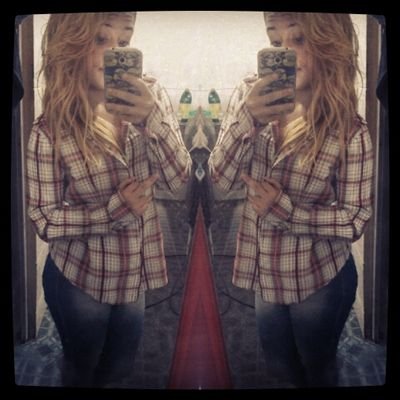 MellannyRet's profile picture. Mina bandida , sempre disposta a agir, só vive a vida , pensando em se divertir ....  ✌⚠