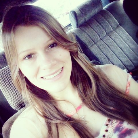 Sou sincera e alegre. *-*
http://t.co/LAjhzBZgDk