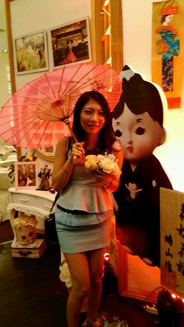 AprianyLise's profile picture. 