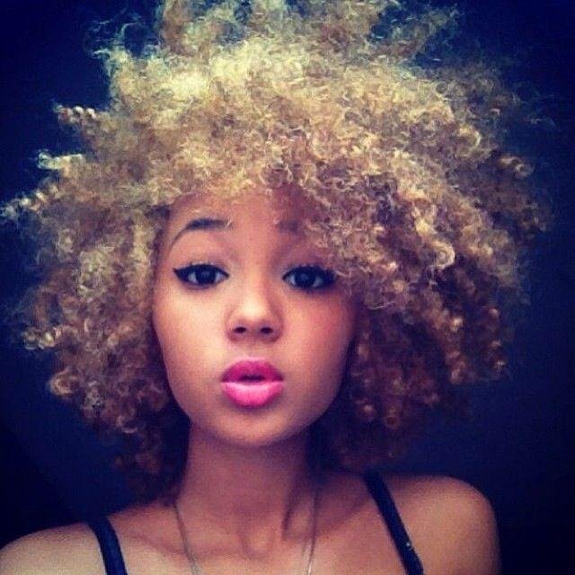 laviiniamai's profile picture. A pior prisão e a:
-do preconceito, da inveja, da cobiça, da hipocresia, do egoismo, da mentira, enfim a pior prisão é a mente...