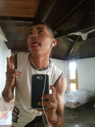Se quer viver uma vida feliz, amarre-se a uma meta, não a pessoas nem a coisas....