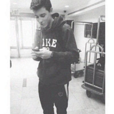 follow @xAshDelReyx & RT THE LINK BELOW FOR A DM TO SHAWN/CAM