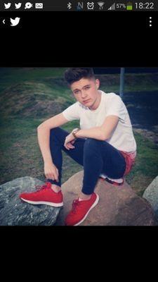 Follow if I scared you thinking I was the real bars and melody xx