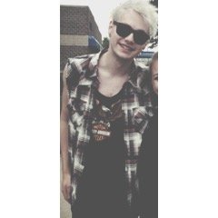 follow @idkmukes or i unf