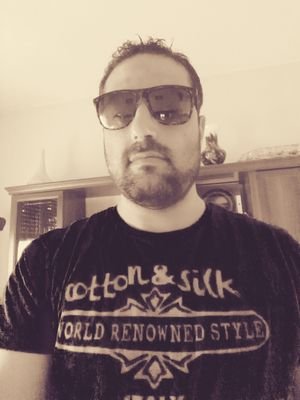 moez_20's profile picture. MOEZ