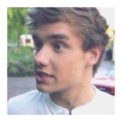 follow @HORANANDIRWINAF bc she gave you a free follow and she follows back