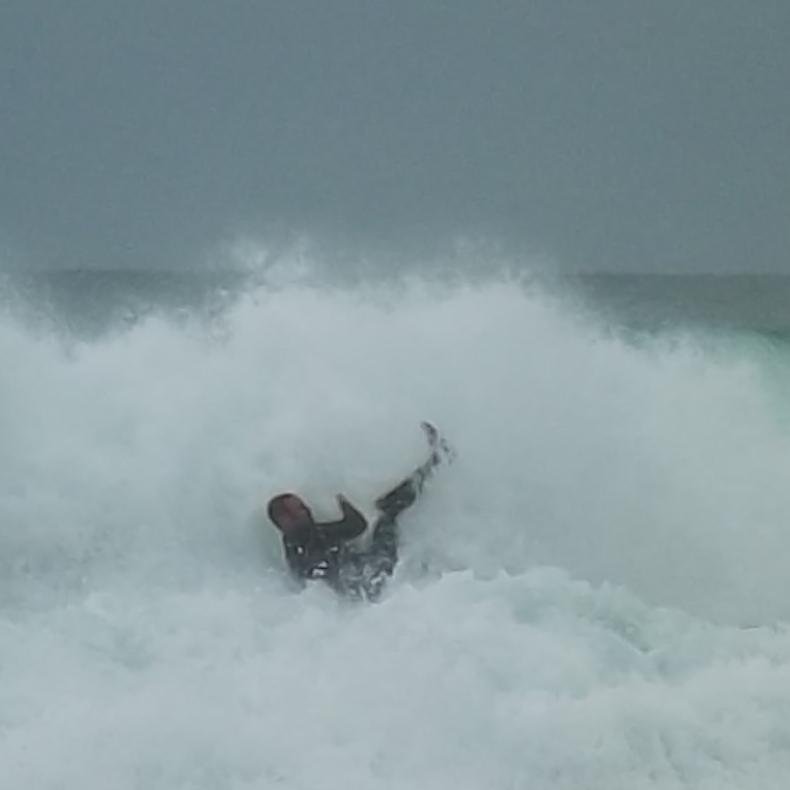 Almost obsessive crap surfer.
 Dad of two, Husband of one.