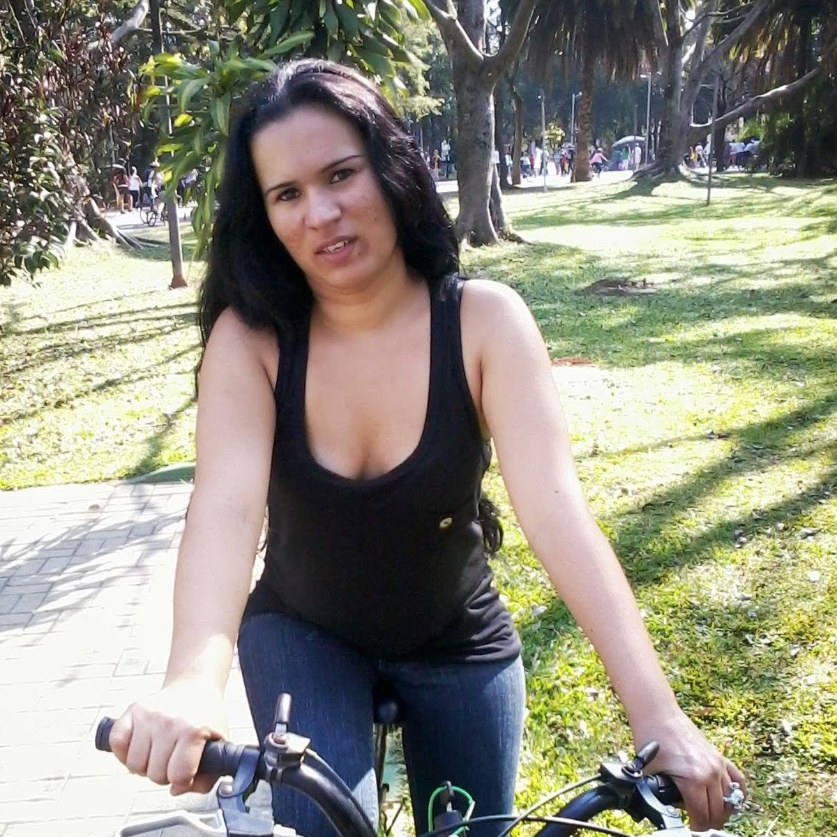 amaliaaraujo16's profile picture. 