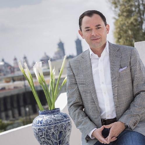 Emprendedor Poblano-Tabasqueño. Apasionado de la comunicación. Idealista y convencido de que mi país cambiará para bien con esta generación.