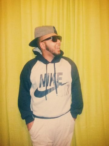 faghmie27's profile picture. #Isam♥,Sports Lover,love bein wif friends&family☺#MUFC