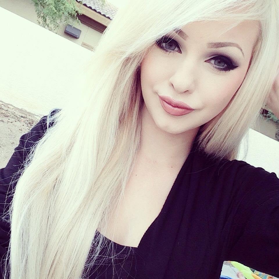 jessie_blush's profile picture. this is me new twitter, I gonna delete me  other twitter and i have new facebook https://t.co/yJ8LfQSL86 i hope that you like it :)