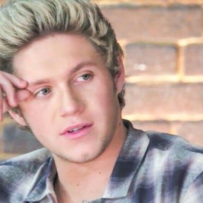 i hope this made you happy! please follow @rockmexnarry please she deserves it so much.