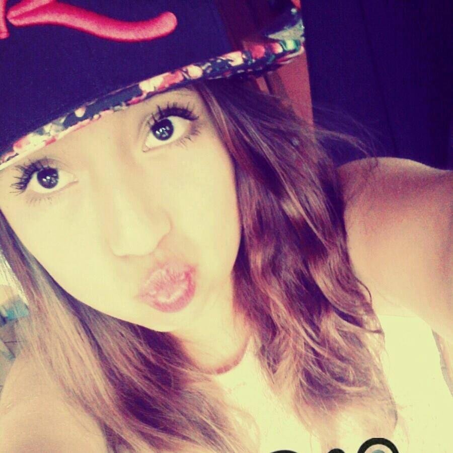 LeyvaNomhi's profile picture. 