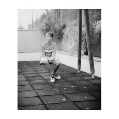 Nací para ser feliz, no para ser perfecto.// 22*Mi Hombre loba,15*Mi topacia... Las love mucho 3
