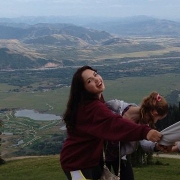 they/she. workin to find happiness and justice in this fucked up world. in love with my friends and goats and plants.