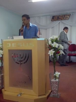 Cantor Eliel Souza , levando a palavra de Deus através dos louvores .
Contatos: (11) 94531-4386