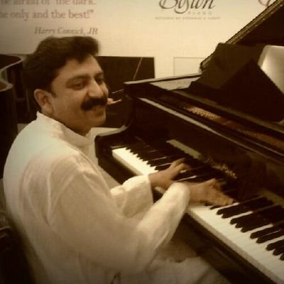 Pianist/Guitarist and Event Manager of Vivanta Taj