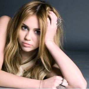 PresleyV_LA's profile picture. Presley Valentino - 17 years old ~ Wherever there's a party I'm there! ~ I like to drink a lot, so what? Where's the harm ~ Twin sister to Marley ~ (Rp only)