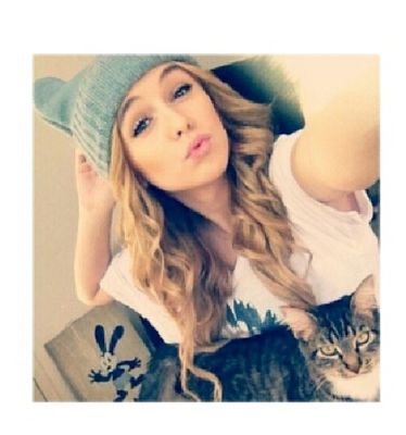 I'm Federica I am 12 years I'm the seventh grade she loves cats but also dogs follow me replacement