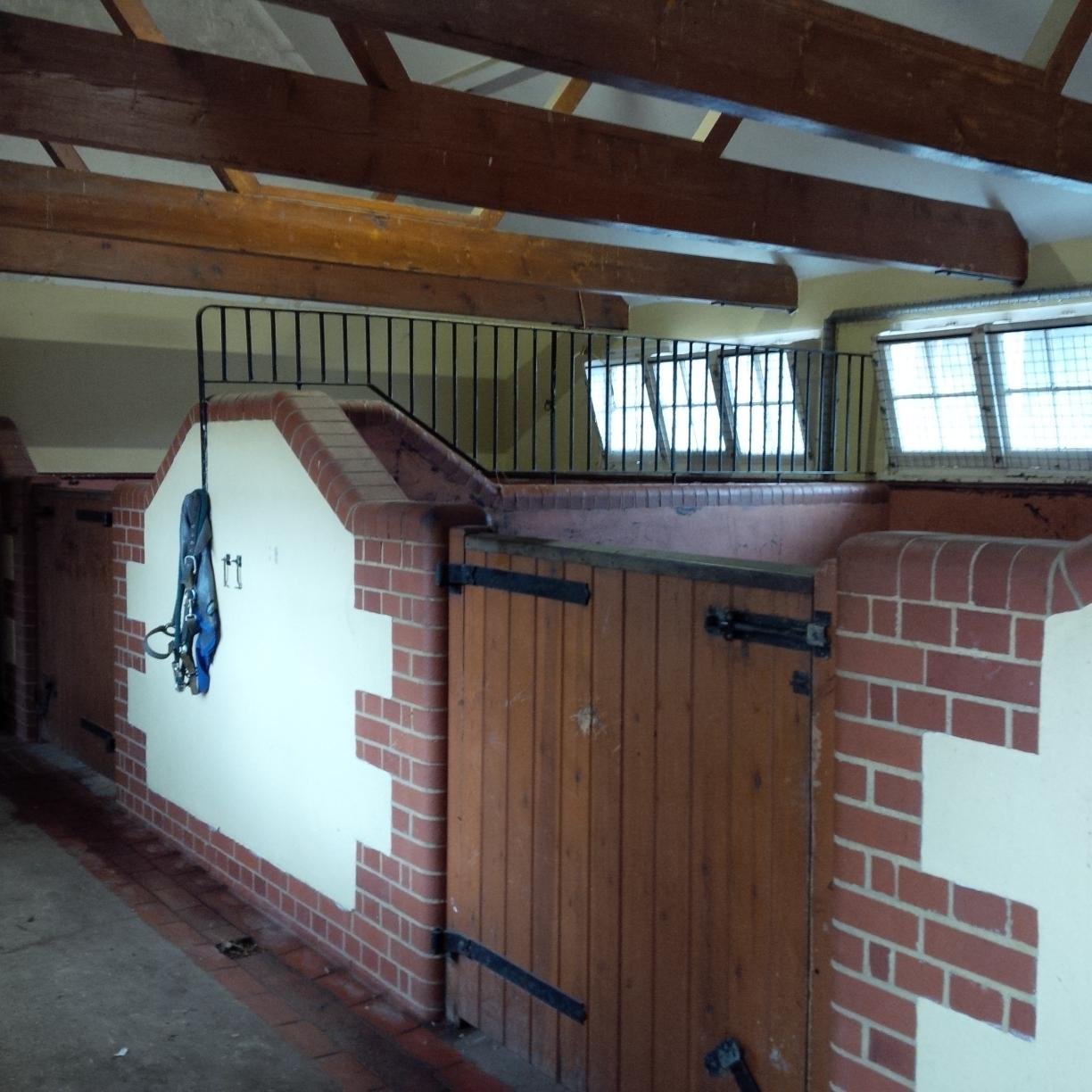 Eastlandslivery's profile picture. Full / Part Livery in Warninglid, Sussex. Follow for news and dates of clinics held at the yard. Eastlandslivery@hotmail.com