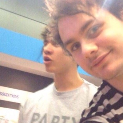 follow @isolatedmgc ily x