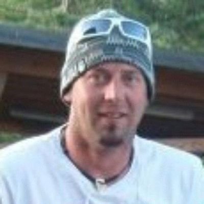 HoeflerTho's profile picture. Wakeboarder / Snowboarder