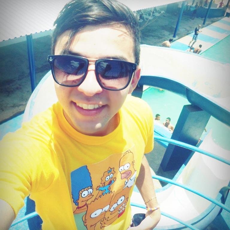 JpSckamparyne's profile picture. JW / 18 / English Teacher / Youtuber ( 5 por 1) / Snap: jpsjw