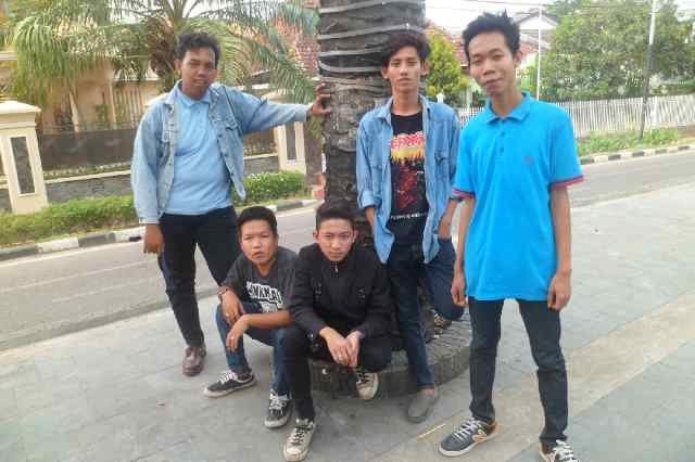We are Fage musik punk rock / boking pin:2A9A3F29 / 08988818150