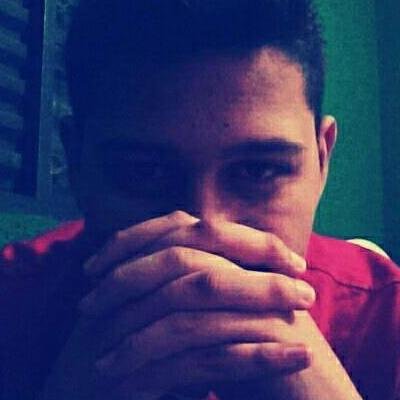 Nunca troque o que mais quer na vida, pelo que mais quer no momento.
Momentos passam, e a vida continua.