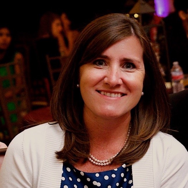 Entrepreneur | Founder & CEO of TopRecs | Helping Parents live happier lives | French Mom w/3 kiddos | Loves to read, travel, Family & Friends.