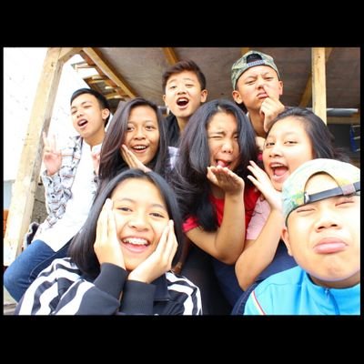 dinda ayu | alumni SDN caringin♥ {} | SMPN 29 Bandung♥ | 7i | @8_astagpirulloh ♥  9A| 21-01-2001  | MU ♥♥ | Alf♥ | unfollow sesat!
