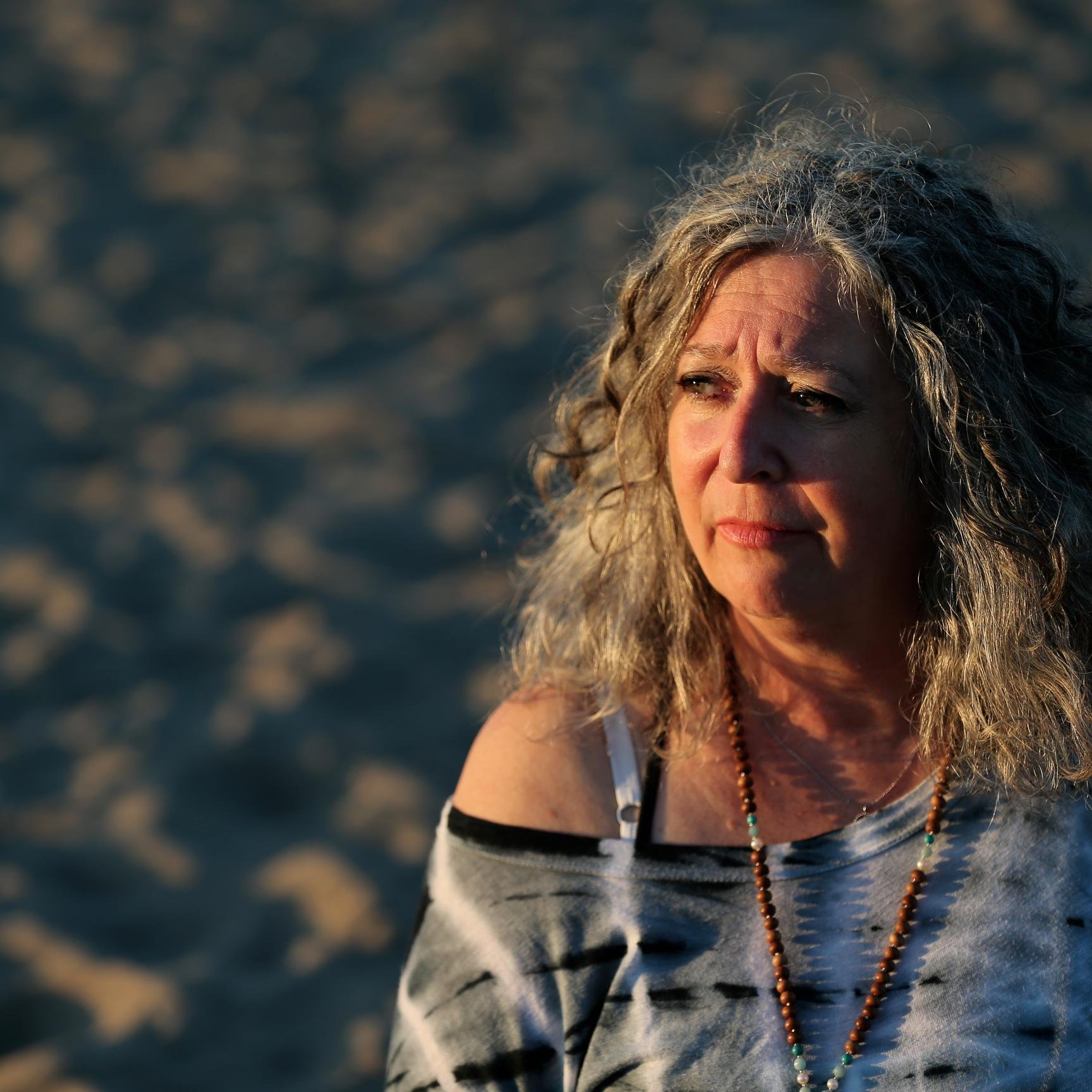 A yin yoga and meditation teacher and now ex reporter at the Toronto Star. Passionate about all things yoga. Tweets are my own. debrazina@hotmail.com