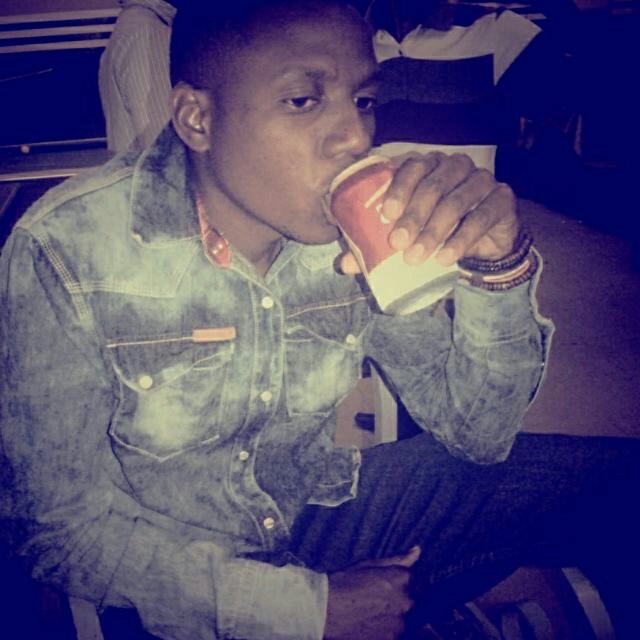 MeekmMoskis's profile picture. “#neva fear a man if he bleeds too”