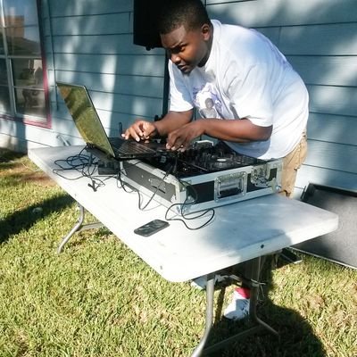BOOK DJ DEE 504-782-7205 PUTTPUTT ENT