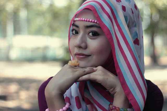 Miss independent #It's me.I'm not singer but I like singing ♥Pengen bahagiain dan bikin senyum orang tua dari hasil keringat sendiri ☺