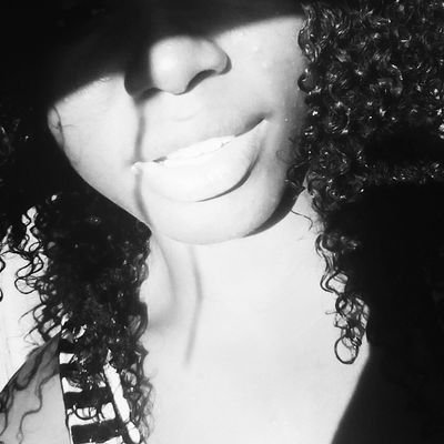 Food makes me happy, Internet makes me happy, bed makes me happy, that's my life. #teamfollowback as always
