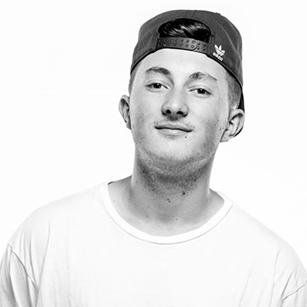 25 | Radio DJ | ✉️ olly.i.thomas@gmail.com