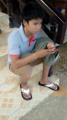 sederhana,,ramah,,humoris