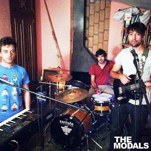 The #Modals es el mejor #grupo de #música del momento. Somos de #Toledo y hacemos New Wave. También estamos de moda. https://t.co/uz8SsK0RDo