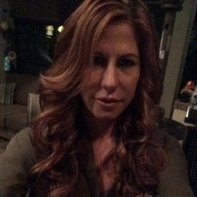 I am a hair stylist who just loves what i do and enjoy sharing my inspiration with
you